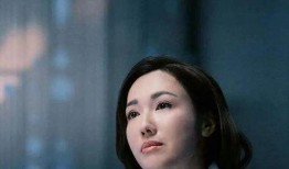 新闻女王爆料者是谁扮演的,是谁在暗中操控舆论风云？